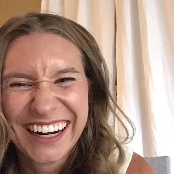 Meet your Posher, Megan - Picture 7 of 8